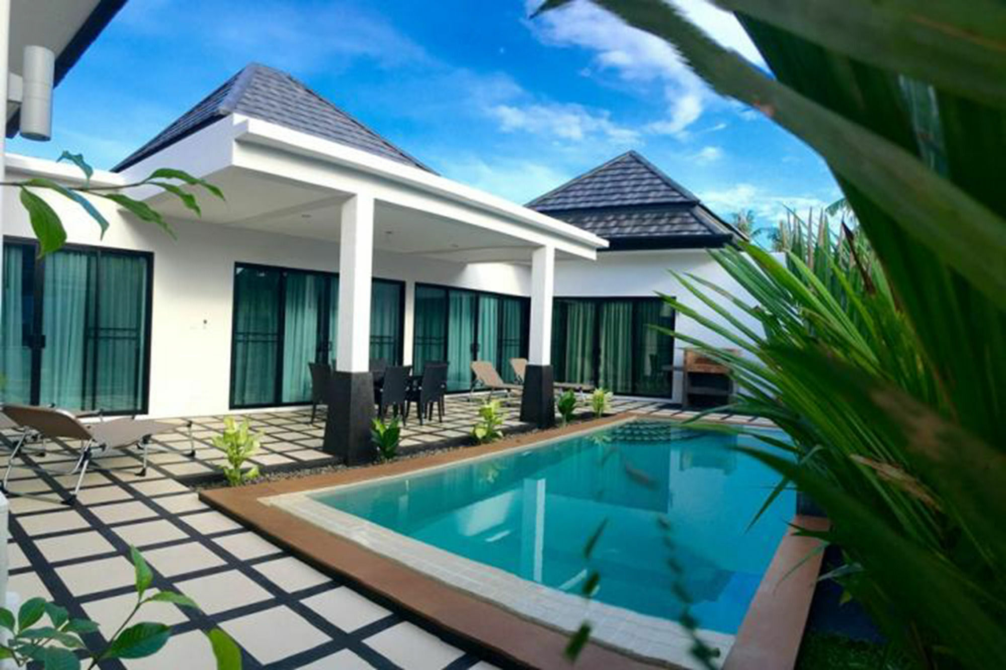 Clos Vougeot Villa By G Estate Rawai Экстерьер фото